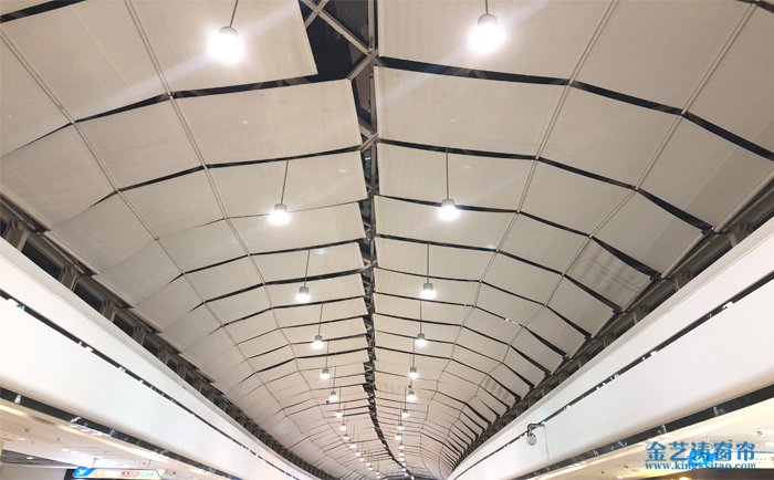 FSS電動(dòng)天棚簾實(shí)景圖——佛山萬(wàn)達(dá)廣場(chǎng)FSS電動(dòng)天棚簾 FSS電動(dòng)天棚簾實(shí)景圖