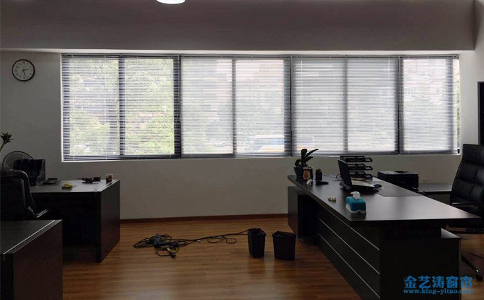 佛山禪城區(qū)季華路1506創(chuàng)意城辦公室百葉窗簾安裝工程 佛山禪城區(qū)季華路1506創(chuàng)意城辦公室百葉窗簾安裝工程