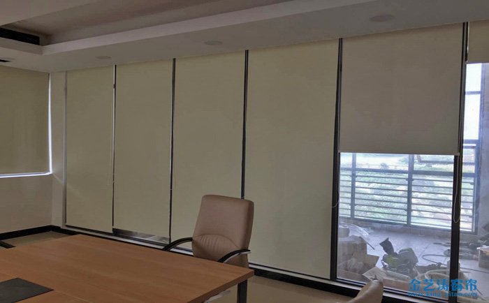 電動窗簾有裝的必要嗎 聽行內(nèi)人分析 卷簾