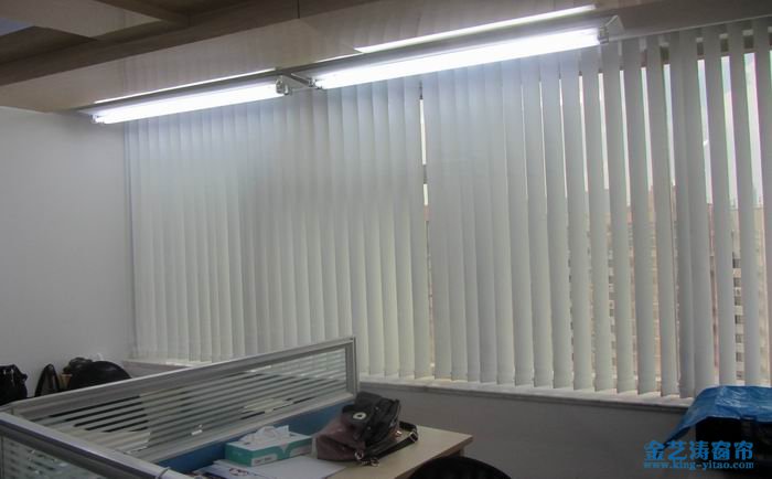 辦公室窗簾種類有哪些?辦公室窗簾材質及規格介紹 辦公室窗簾